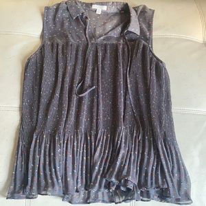 See threw lady both blouse